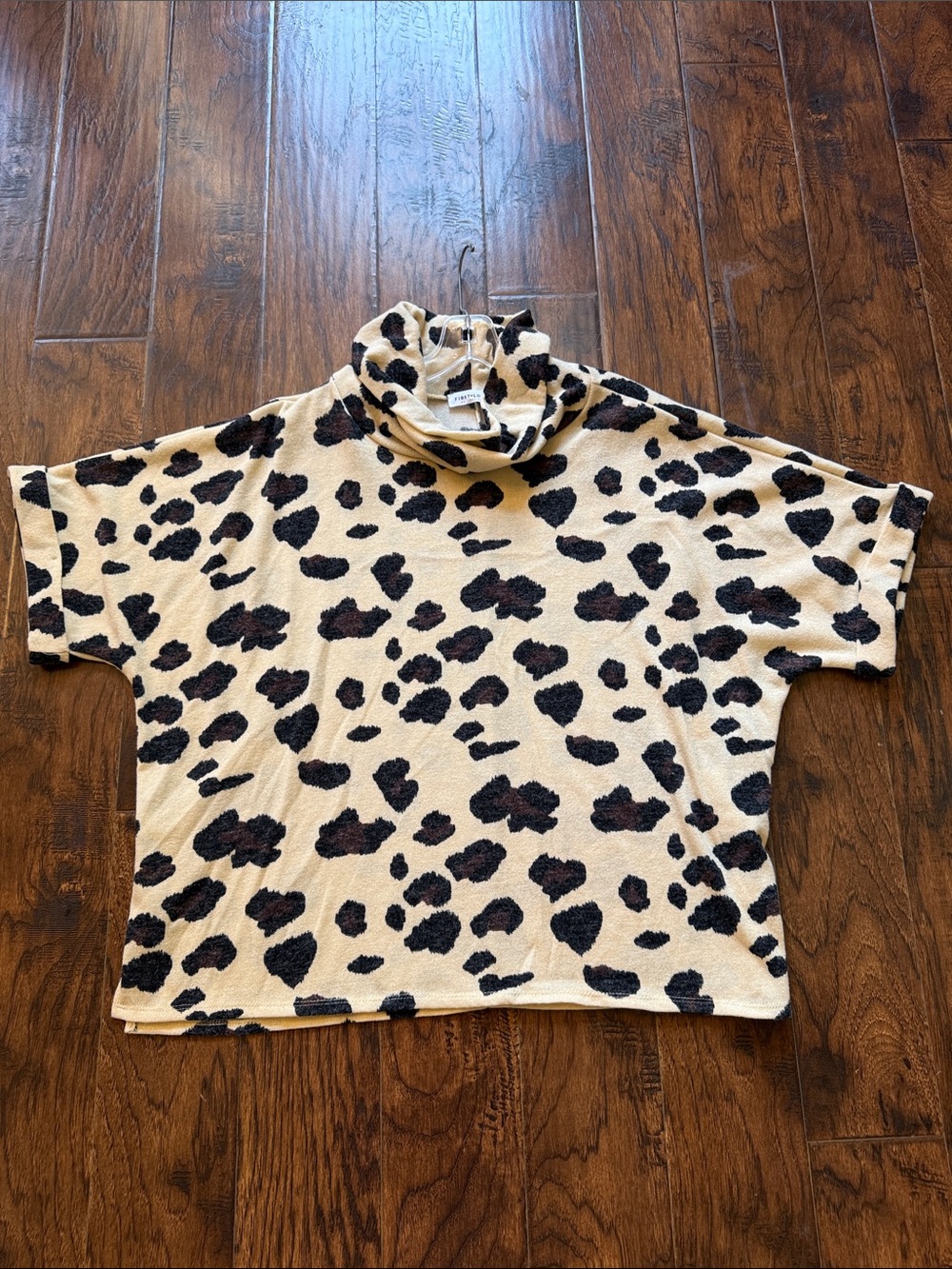 First Love Women’s Cream Leopard Print Cowl Neck Sweater, size medium - Picture 3 of 5